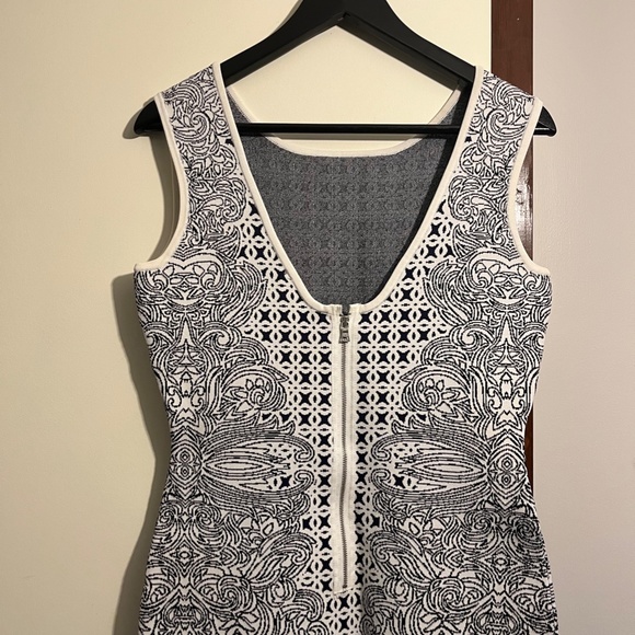 BCBG Bodycontour Dress - Black/White - M - Picture 5 of 7
